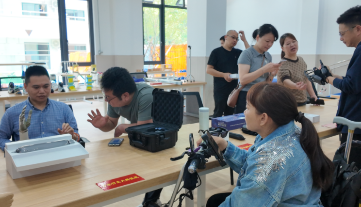 科技赋能无障碍 温情助残暖椒江